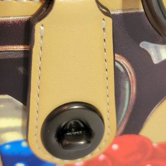 NWT COACH TOM WESSELMANN ARTWORK CROSSBODY PURSE FLIGHT BAG ADJUSTABLE S… - Picture 6 of 13